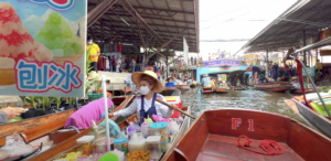 השוק הצף דמנואן בבנגקוק